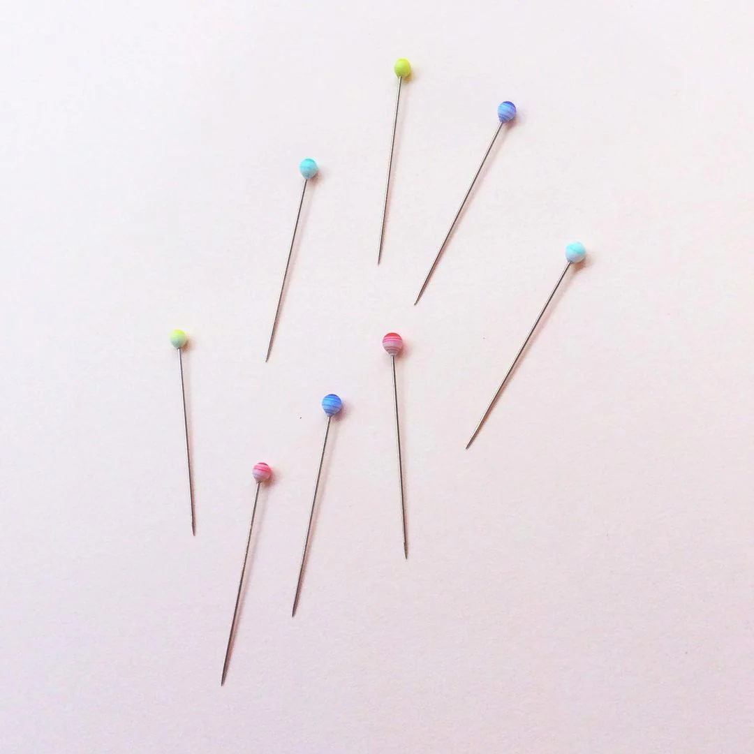 Alfileres de vidrio veteado de Clover - Image 4