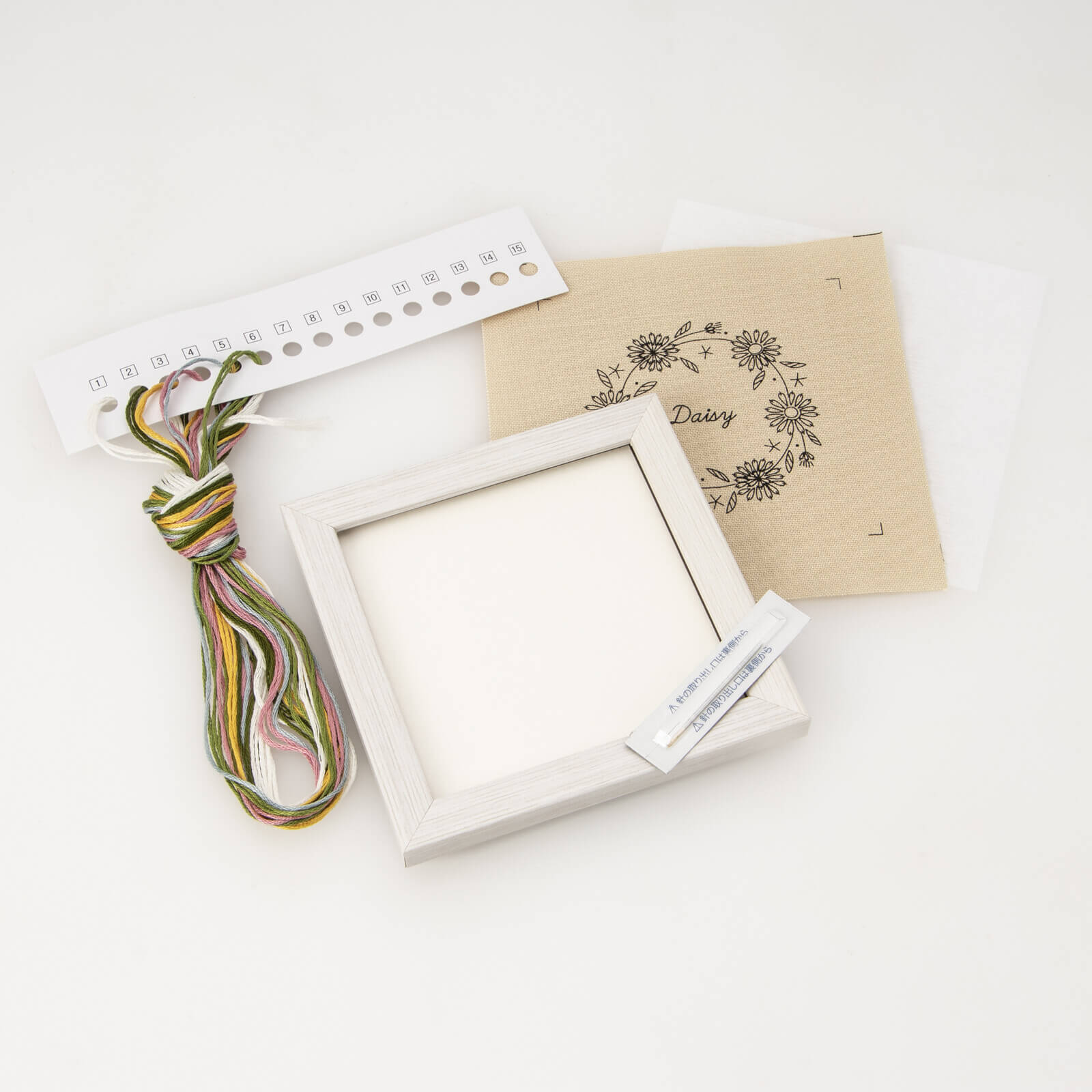 Kit de bordado "Margaritas" de Cosmo - Image 3