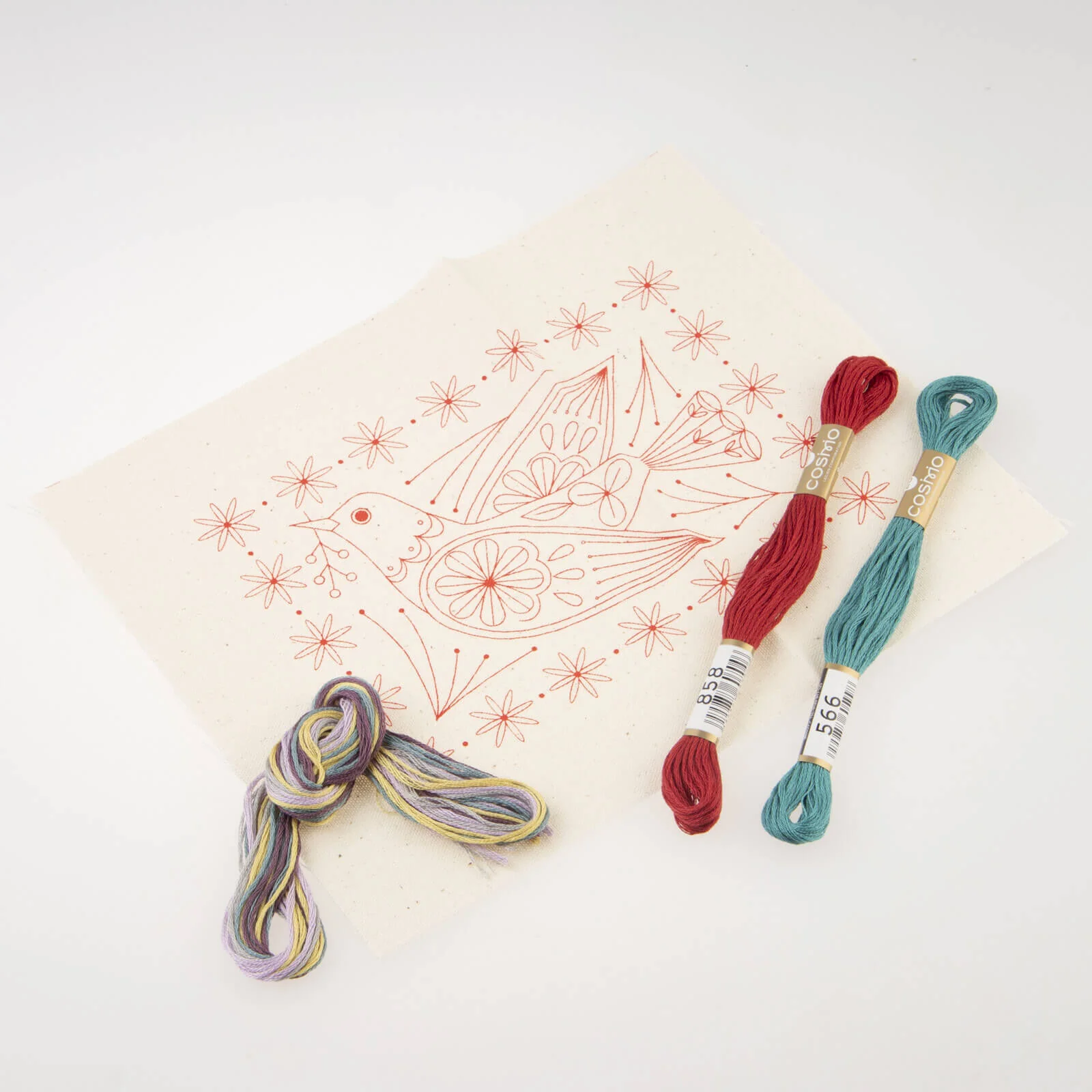 Kit de bordado "Paloma", diseñado por Alice Makabe para Cosmo - Image 4