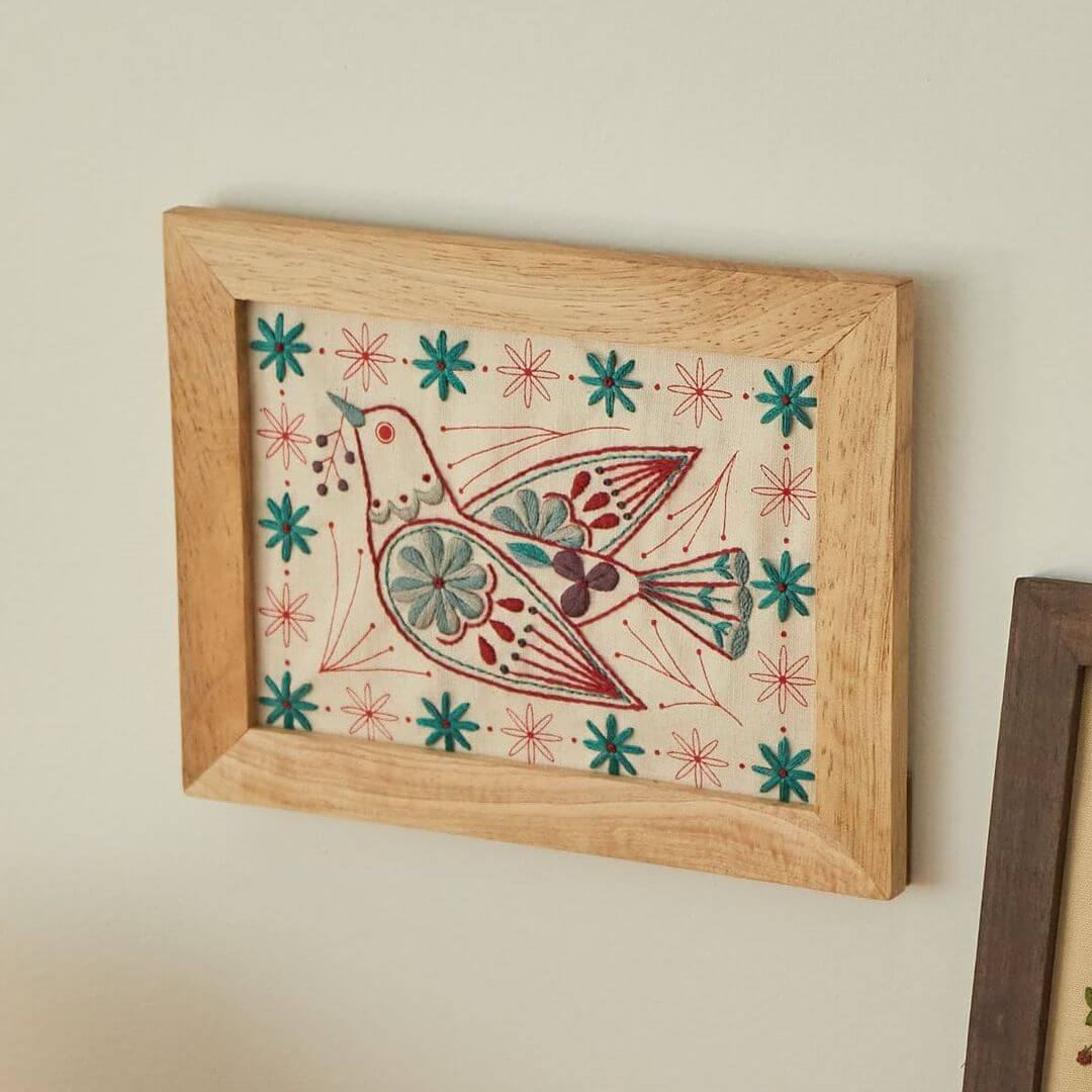 Kit de bordado "Paloma", diseñado por Alice Makabe para Cosmo - Image 5