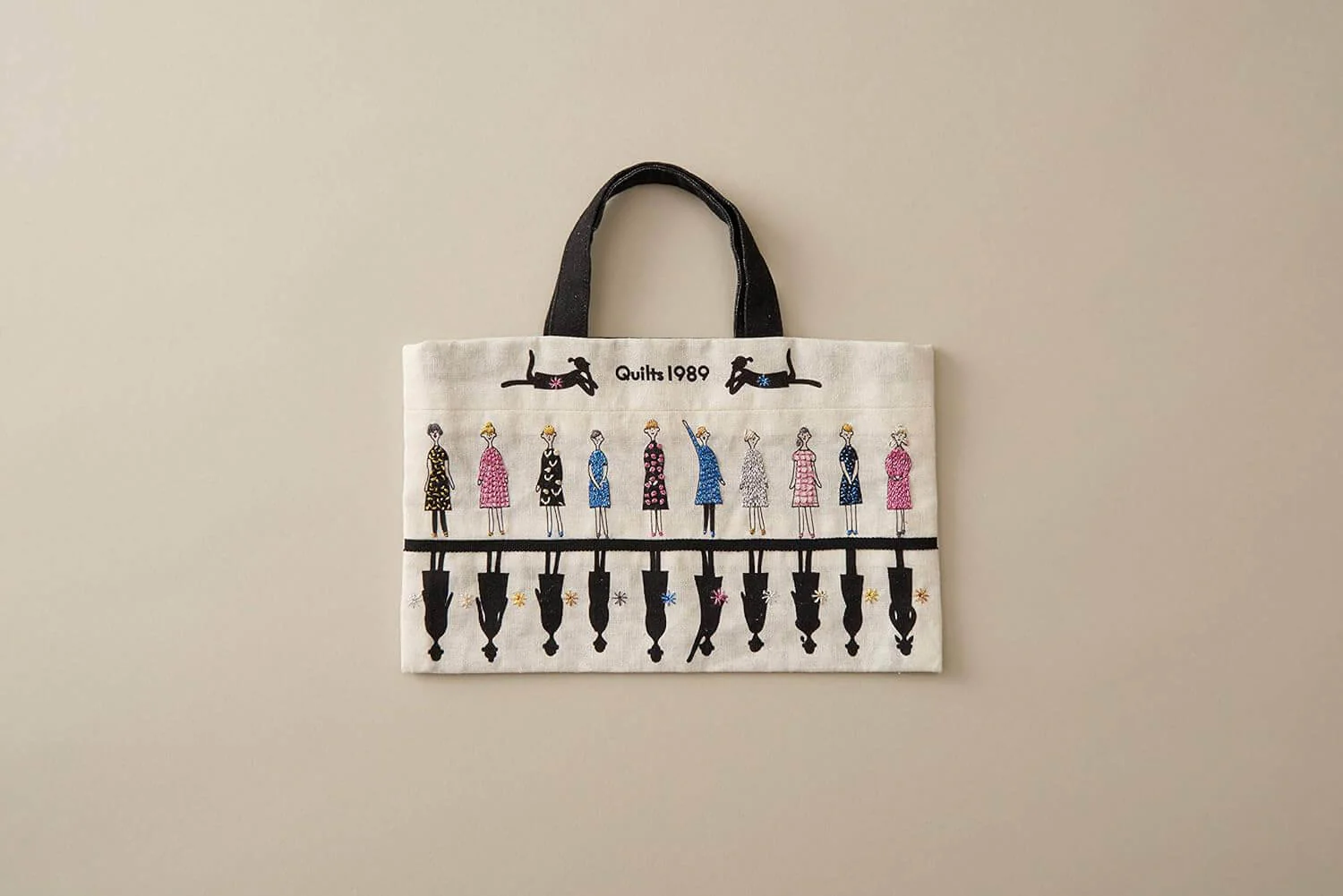 Tela "100 mujeres" de Cosmo para confeccionar un bolso - Image 6