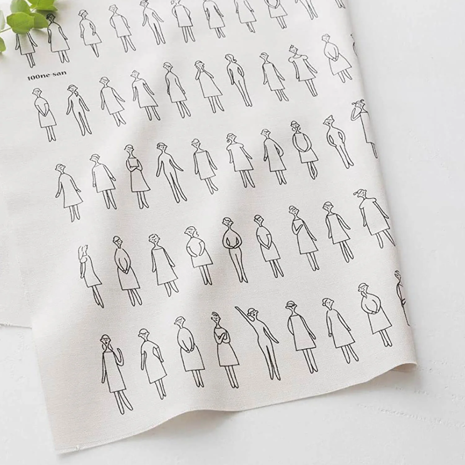 Tela para bordar modelo "100 mujeres" de Cosmo - Image 8